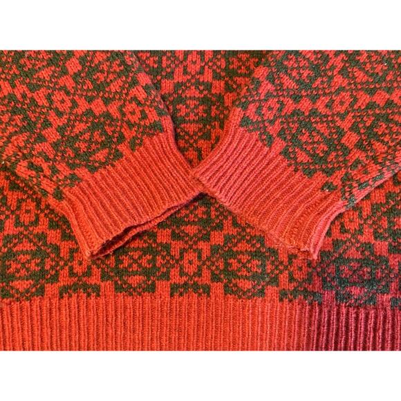 Vintage THE WOOLRICH WOMAN Sweater Sz M/L- 100% Wool - Red & Green w/ Sheep - Picture 10 of 12